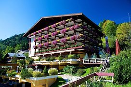 Alpin- Das Sporthotel - Ski In Ski Out Cityxpress, Summercard Included