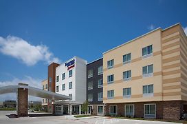 Fairfield Inn & Suites By Marriott Dallas West/I-30