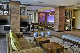 Fairfield Inn & Suites By Marriott Savannah Midtown