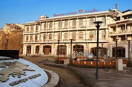 Kopala Rikhe Hotel
