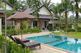 Palm Kiri Aonang Resort