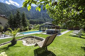 Zur Brucke In Mittewald - Your Home In Heart Of South Tyrol, With Brixencard And Free Parking
