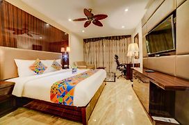 Fabhotel Prime Sarala Crown With Pool, Calangute Beach