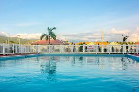 Casa Victoria Golf Retreat Apartment Ellis Caymanas Exterior photo
