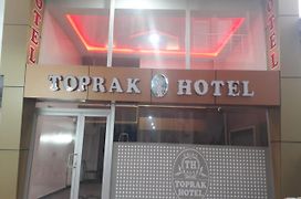 Toprak Hotel