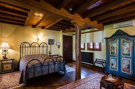 Boutique Hotel Kokkino Spiti