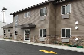 Canby Inn And Suites