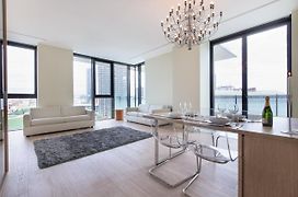 Stylish Elegant Apartment In Torre Solaria With Exclusive Milan'S View