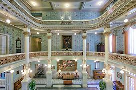 Menger Hotel