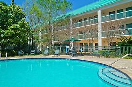 Econo Lodge Inn & Suites Foley-North Gulf Shores