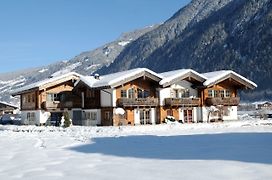 Chalet Schnee Villa Mayrhofen Exterior photo