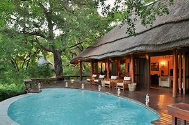 Imbali Safari Lodge