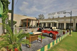 Jhansi Hotel