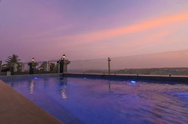 Hill Top Luxury Villa - 3 Bhk || Infinity Pool