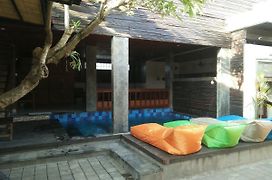 Made House Homestay And Dormitory