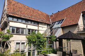 Aparthotel De Beek Anno 1410