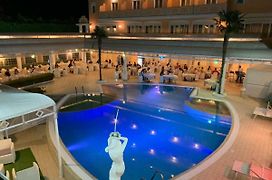 Grand Hotel Osman & Spa E Ristorante Il Danubio