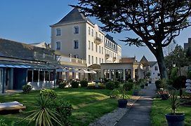 Grand Hôtel de Courtoisville - Piscine&Spa, The Originals Relais (Relais du Silence)