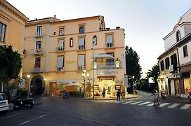 La Piazzetta Guest House