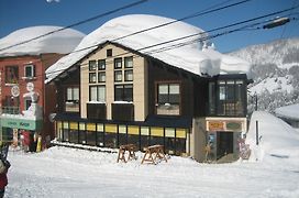 Lodge Nakajima