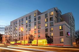 Springhill Suites By Marriott New York Laguardia Airport