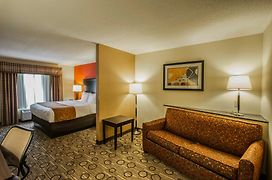 Comfort Suites At Westgate Mall