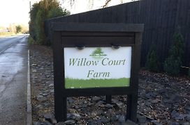 Willow Court Farm The Lodge & Petting Farm, 8 Mins From Legoland & Windsor, 15 Mins From Lapland Uk
