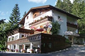 Krinserhof Easy-Rooms Seefeld in Tirol Exterior photo