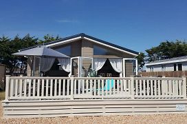 Southsea, Beach And Beauty Lodges