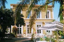 La Maison Des Palmiers Homps  Exterior photo