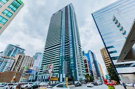 Chol Suites - 2 Beds Cn Tower, Downtown Toronto-Metro Toronto Convention Centre-300 Front Street W