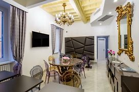 Gcf Luxury Suites, Guest House