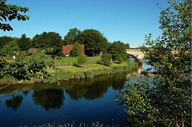 River Edge Lodges