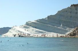 B&B Il Melograno Antico con Terrazza e Giardino