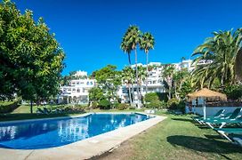 Appartement Gelegen Aan De Golfbaan Op La Quinta Benahavis Marbella