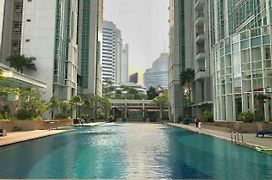 The Peak Residence At Sudirman - 3 Bedroom Exclusive Private Apartment Jakarta Exterior photo