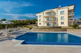 Luxury Apartments Villa Tunera