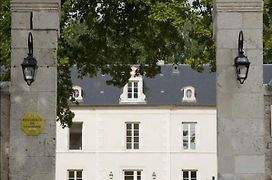 Château De Lazenay - Résidence Hôtelière