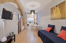 Roma Colosseum Apartment