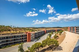 Algarve Race Resort - Apartments Portimao Exterior photo