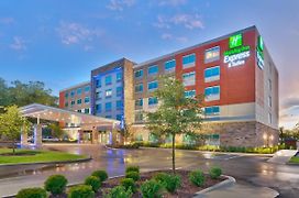 Holiday Inn Express & Suites - Gainesville I-75, An Ihg Hotel