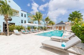 Dolphin Suites & Wellness Curacao Willemstad Exterior photo