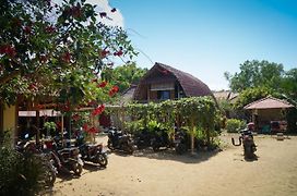 Harry'S Ocean House Pacitan