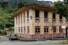 Hostal Casa Victoria Pijao