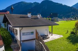 Ahorn Chalet Villa Mayrhofen Exterior photo
