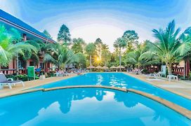 Peaceful Resort , Long Beach - Koh Lanta