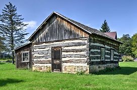 Rustic Bedford Cabin Near Hunting And Fishing
