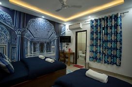 Yes Boss By Backpackers Heaven Right In Centre Of New Delhi