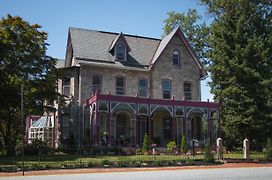 Gifford-Risley House Bed And Breakfast