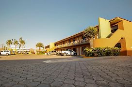 Hotel & Suites Marrod